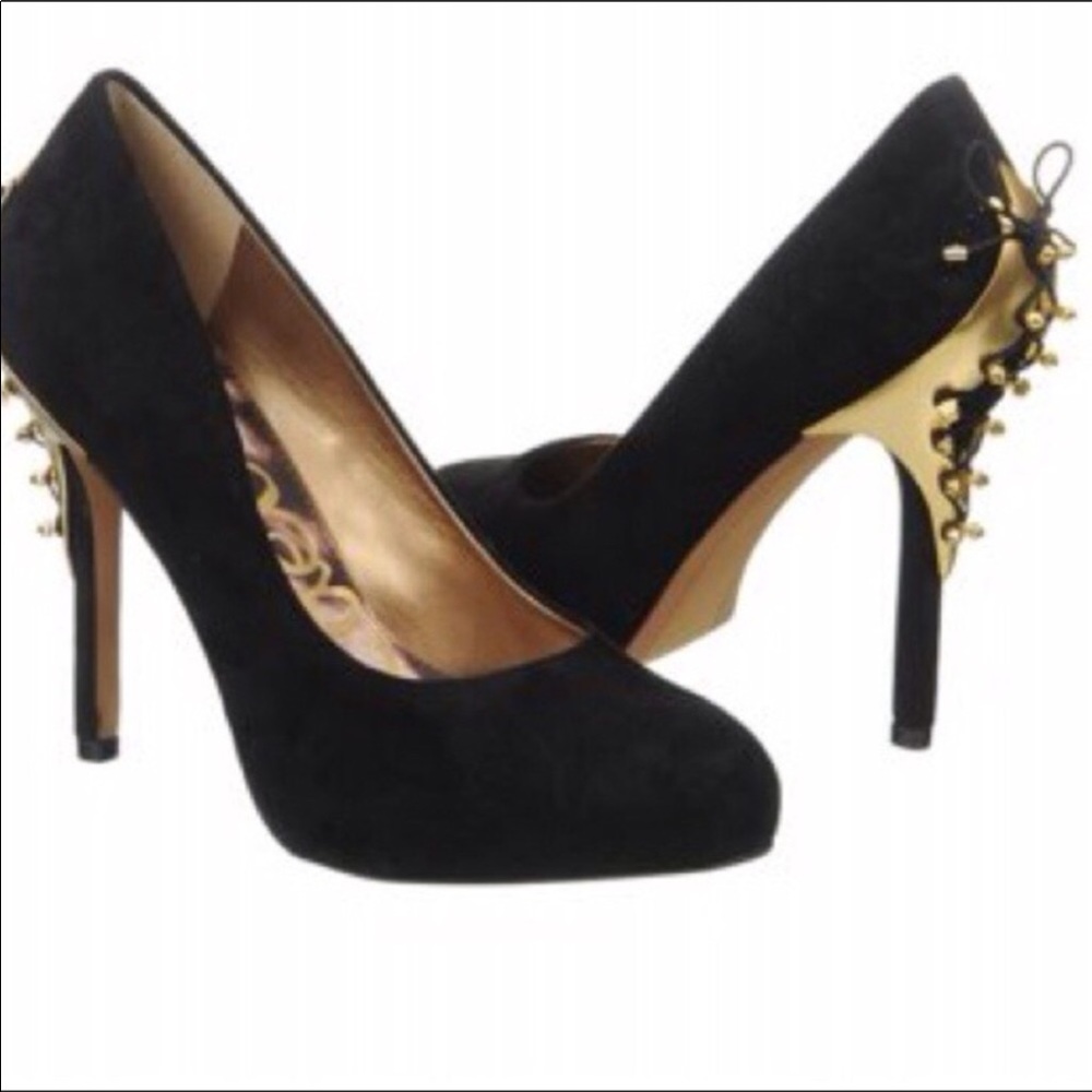 Black suede pumps